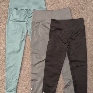 Bundle of three pairs of leggings